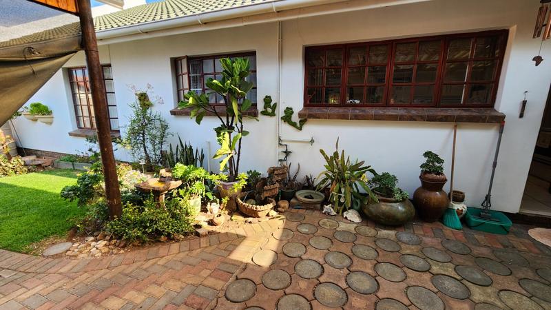 4 Bedroom Property for Sale in Noorsekloof Eastern Cape